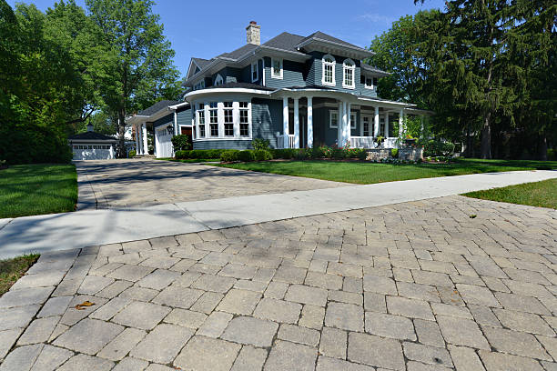 Best Professional Driveway Pavers  in Bayou Cane, LA